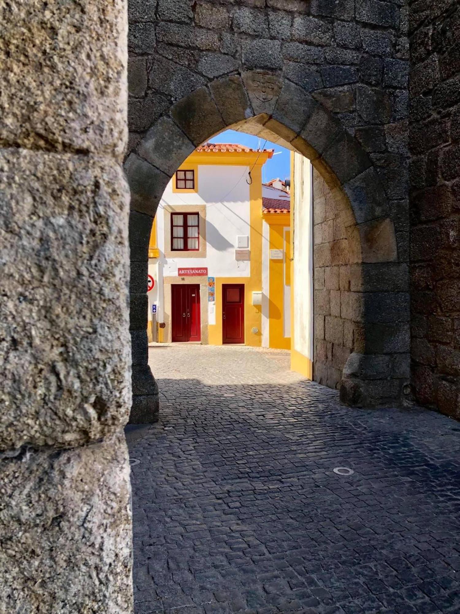 A Casinha Do Arco, Porta Da Vila 尼萨 外观 照片
