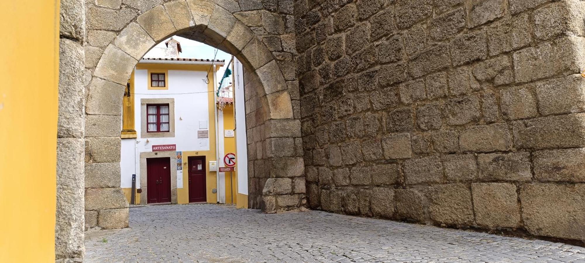 A Casinha Do Arco, Porta Da Vila 尼萨 外观 照片